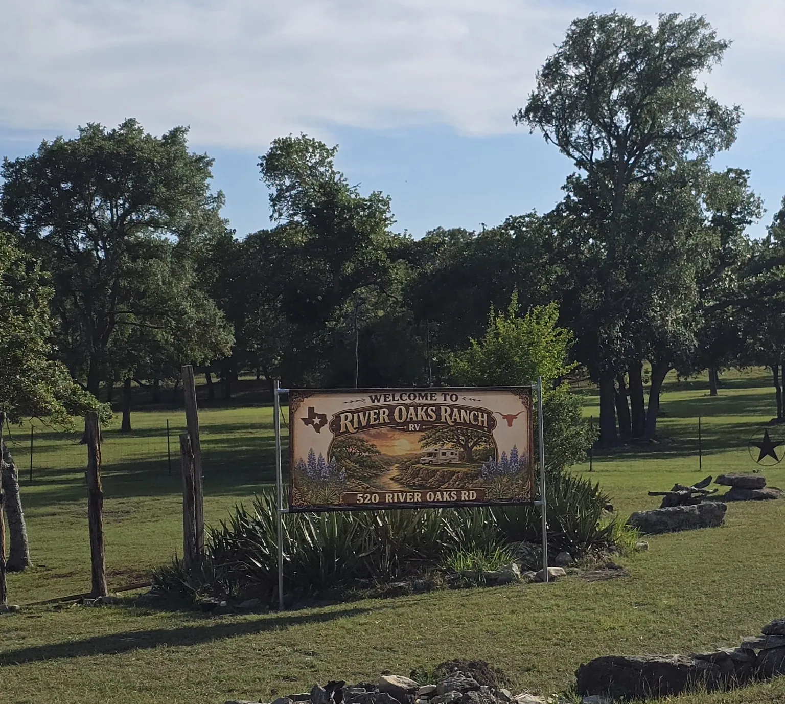 River Oaks Ranch scenery and sign